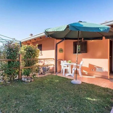 Casa Vacanze Rosalba Ferrara di Monte Baldo المظهر الخارجي الصورة