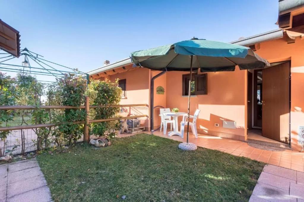 Casa Vacanze Rosalba Ferrara di Monte Baldo المظهر الخارجي الصورة