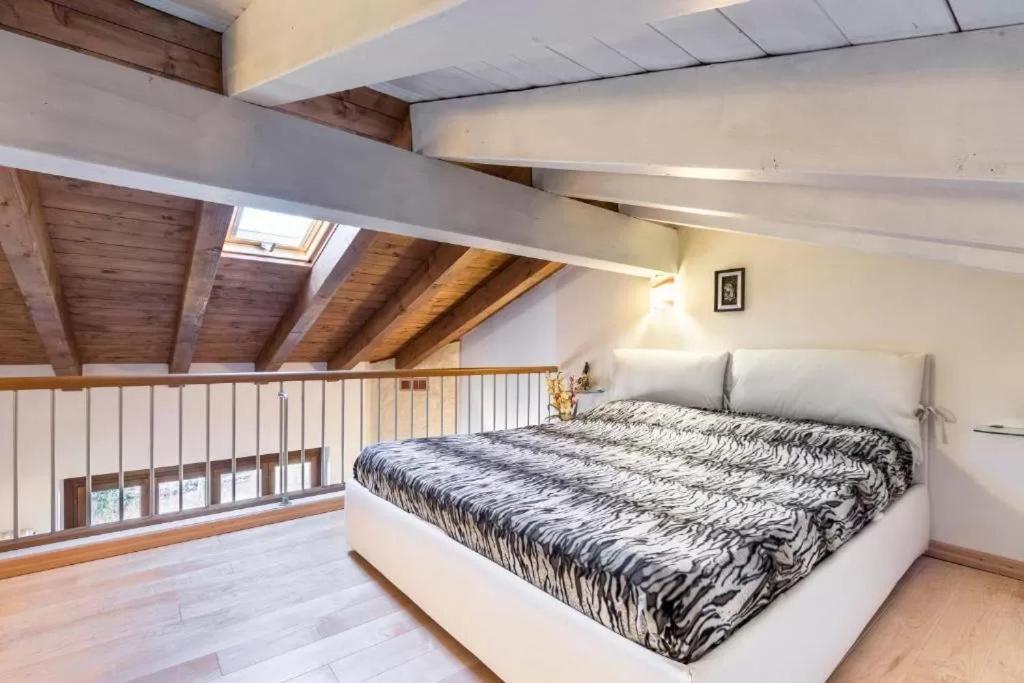 Casa Vacanze Rosalba Ferrara di Monte Baldo المظهر الخارجي الصورة