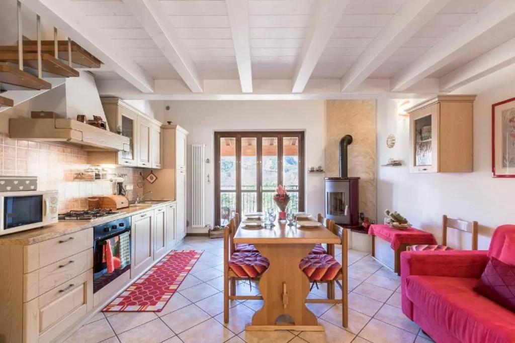 Casa Vacanze Rosalba Ferrara di Monte Baldo المظهر الخارجي الصورة