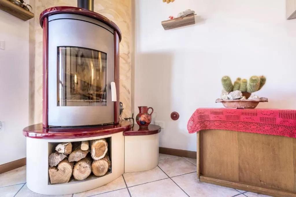 Casa Vacanze Rosalba Ferrara di Monte Baldo المظهر الخارجي الصورة