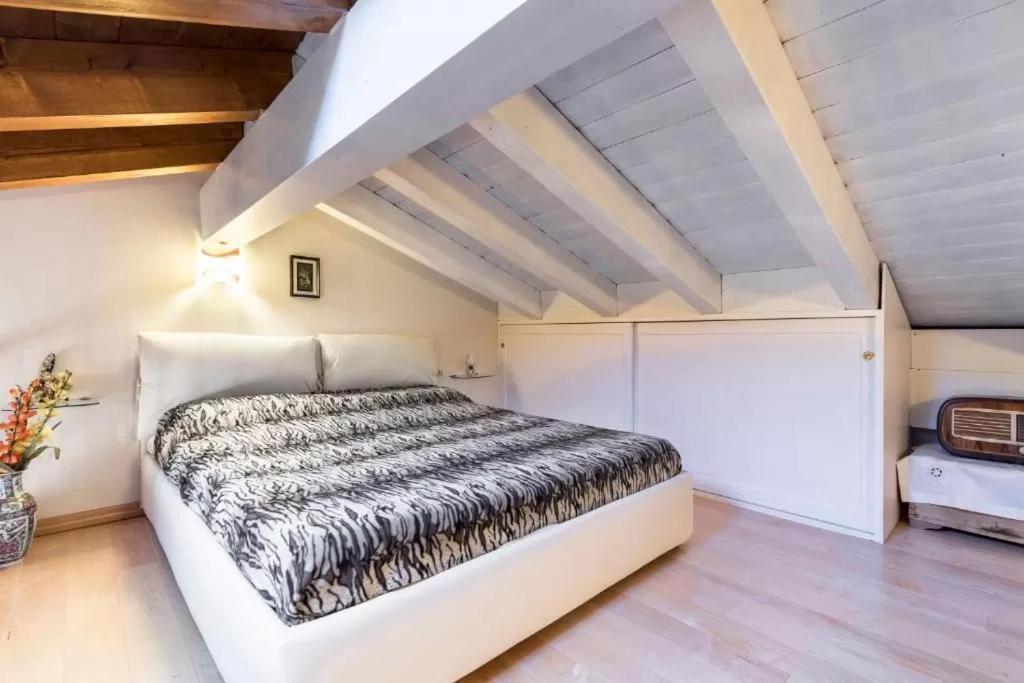 Casa Vacanze Rosalba Ferrara di Monte Baldo المظهر الخارجي الصورة